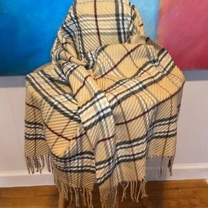 V. FRAAS Cashmink SCARF WRAP 100% Acrylic Made in Germany Plaid beige red black